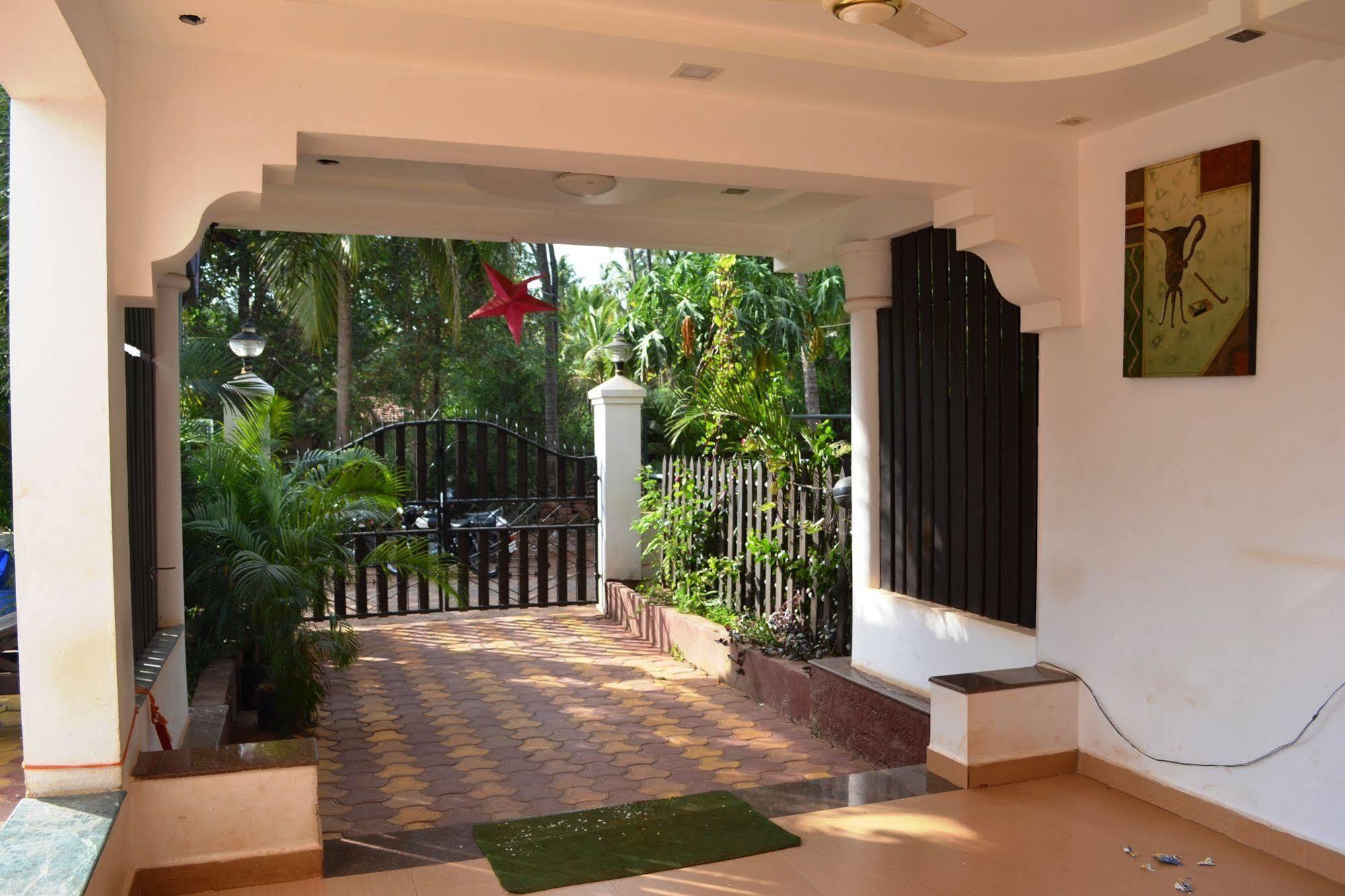 Pleasure Beach Resort Morjim Exterior photo