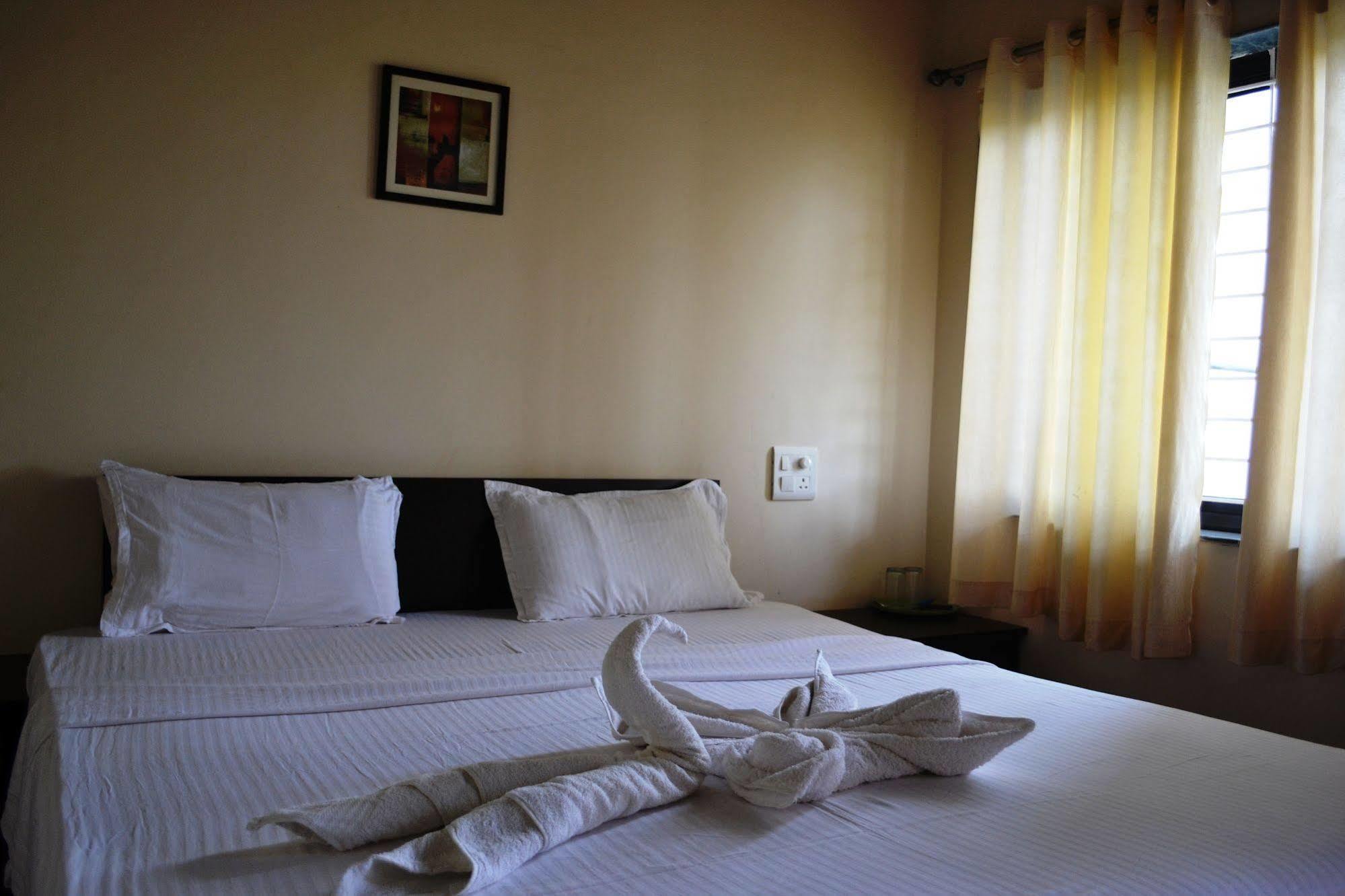 Pleasure Beach Resort Morjim Exterior photo
